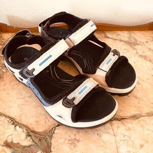 Ecco Woman's Yucatan Sandals Hiking Leather Sise 39 8.5